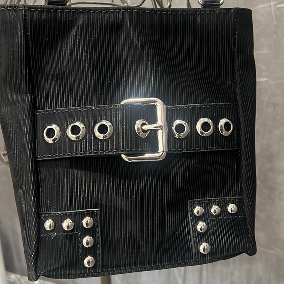 Naz faux bucket shoulder bag made in EGYPT.  Black with silver hardware NWOT - Picture 2 of 14